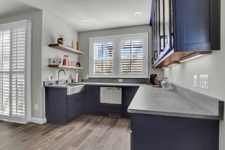 Breezy Guest Kitchen Design