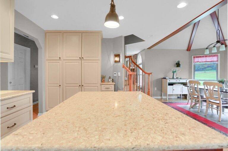 Kitchen pantry cabinet quartz
