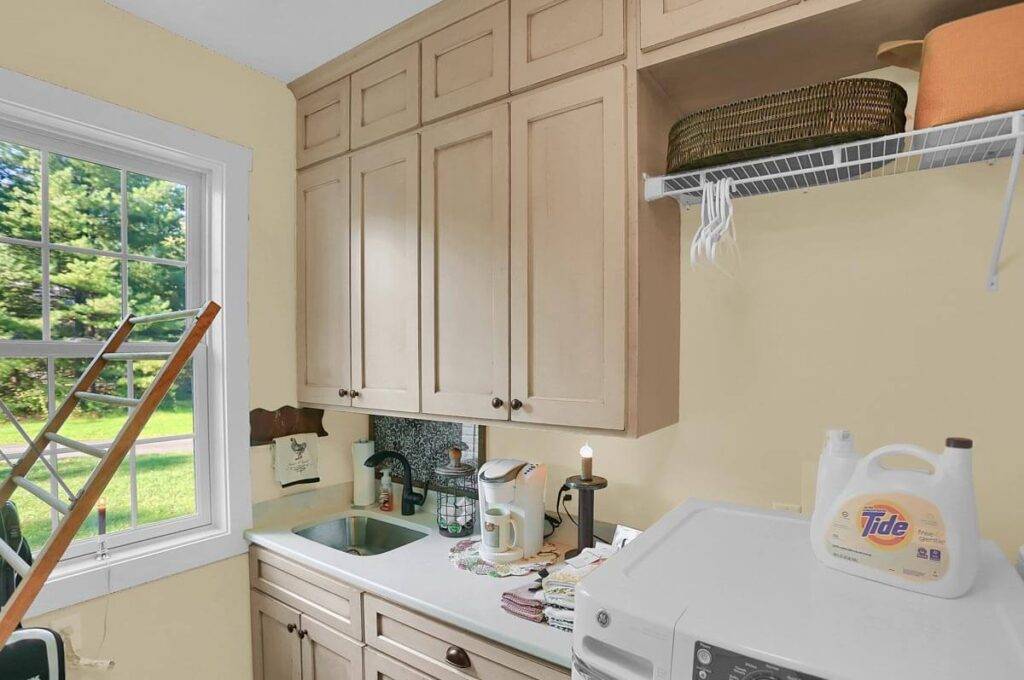 Laundry Room sink cabinets